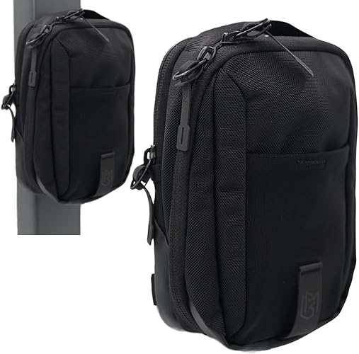 Magnetic bag for gym and travel